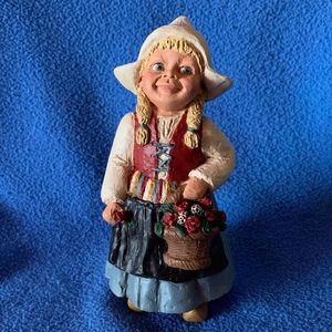 1987 Martha Holcombe All Gods Children Dutch Girl